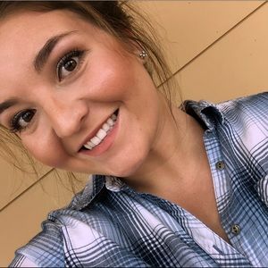 Meet your Posher, Liz